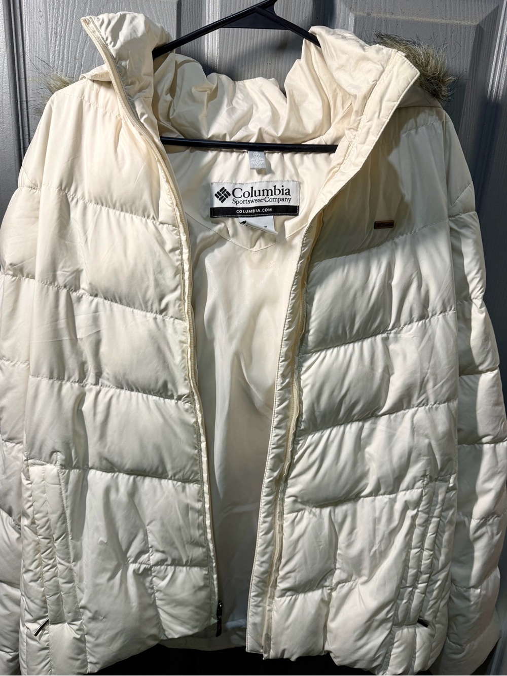 Columbia Women's Ivory Quilted Puffer Jacket with Hood